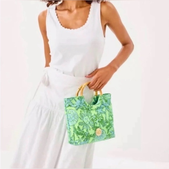 Lilly Pulitzer Bamboo Tote Handbag Cool Mint, Catching Rays Pattern, NEW no tags - Picture 2 of 15